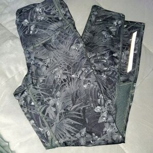 Old Navy Go Dry Active Wear Leggings 69